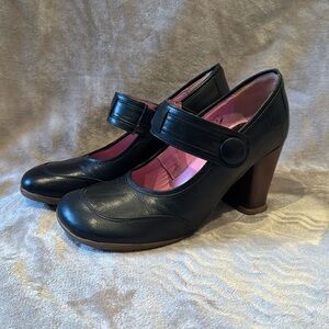 Fluevog Black Katia Sopranos